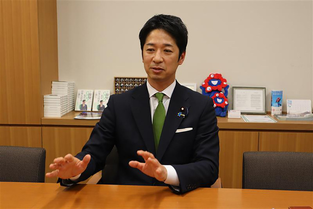 【政治】15年後には「10人に1人」が外国人に…なし崩し的な受け入れを止め、「抑制」も検討せよ　維新・藤田氏